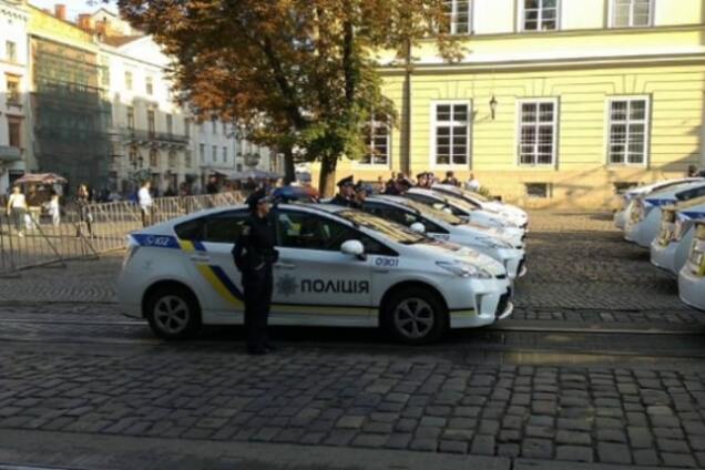 Аваков пообещал новую полицию еще в восьми городах