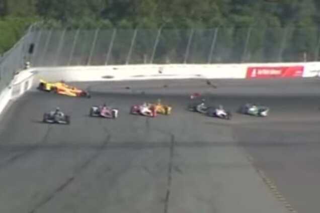 Колишній пілот Формули-1 впав у кому після серйозної аварії