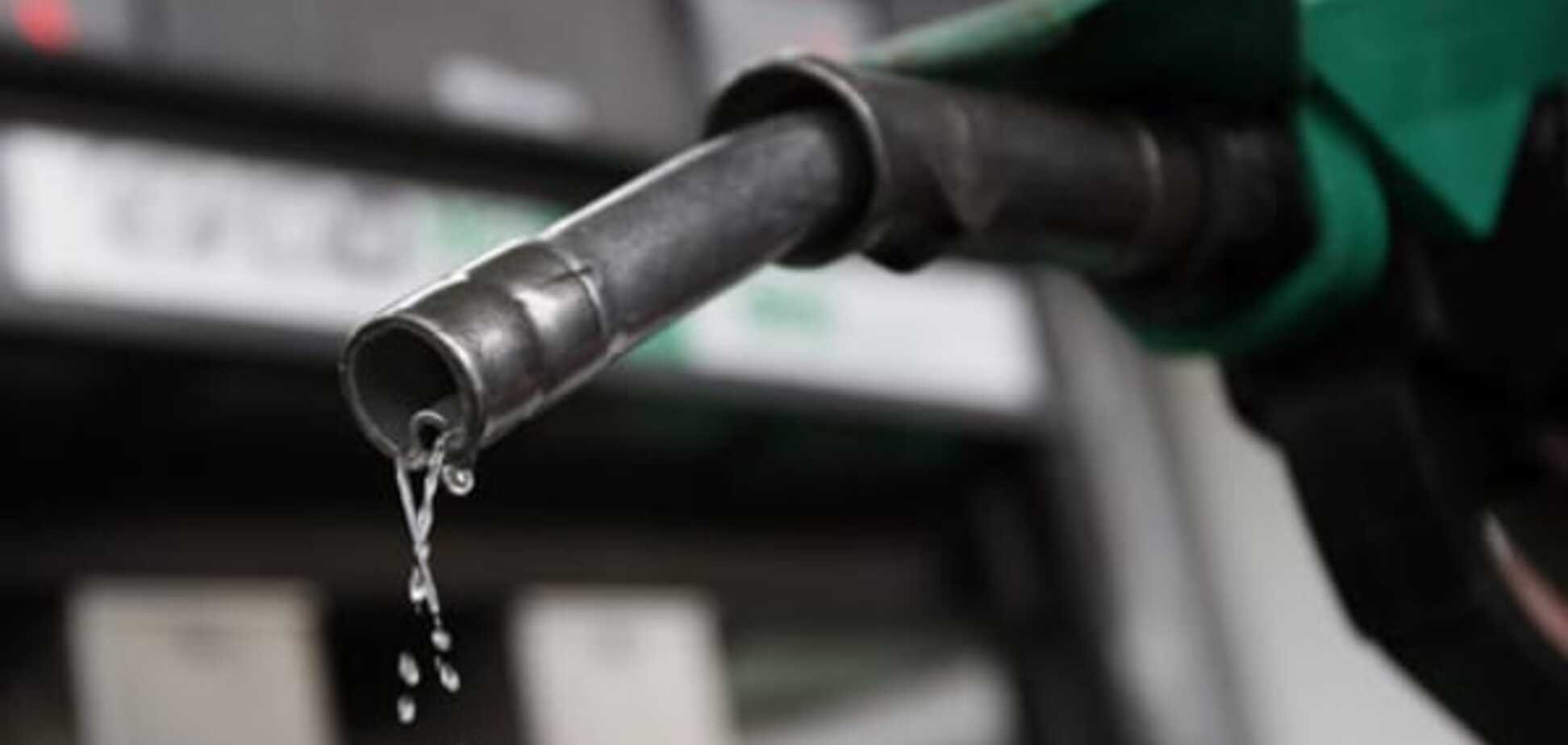 В Украине начал резко дешеветь бензин