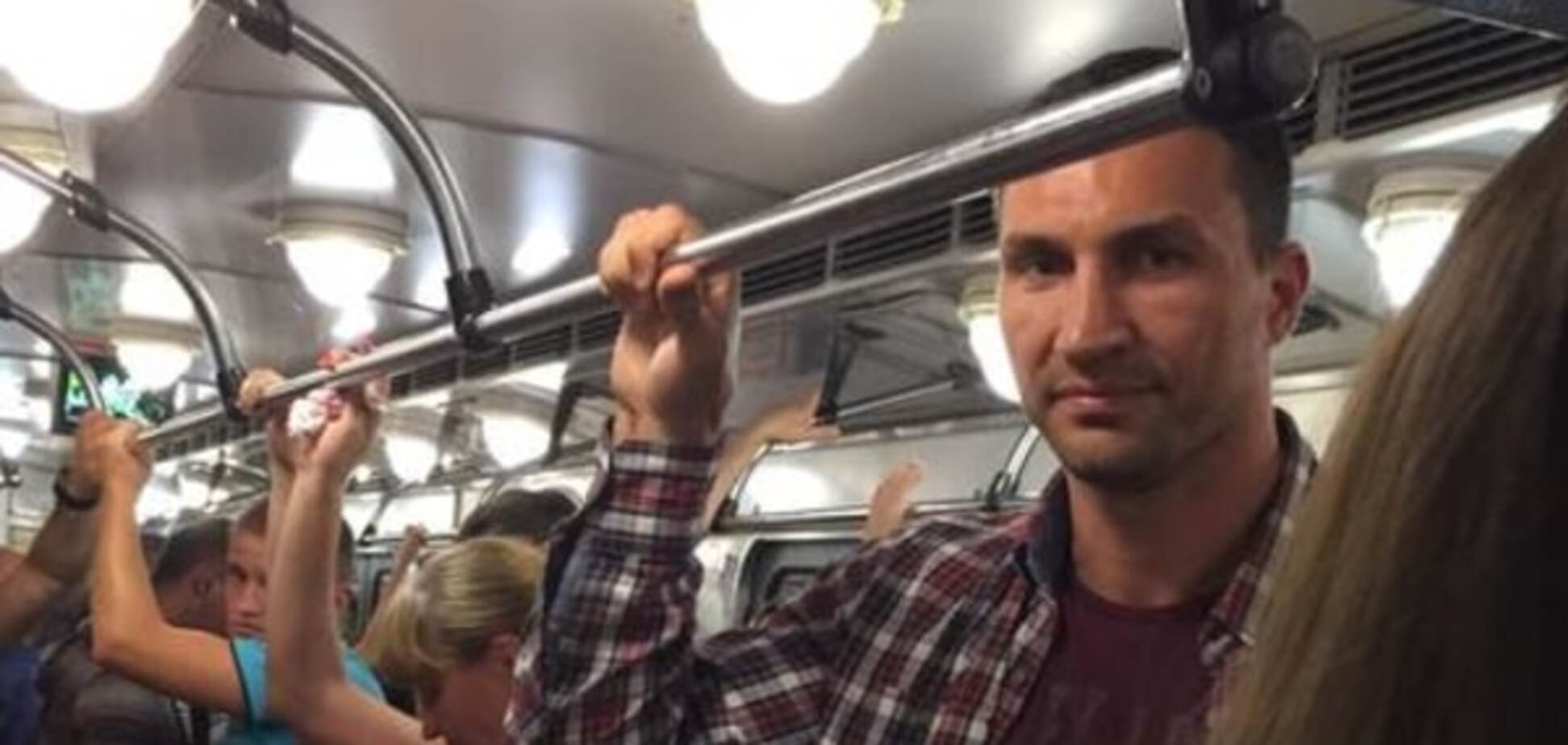 Молодшого Кличка 'застукали' у вагоні київського метро: фотофакт