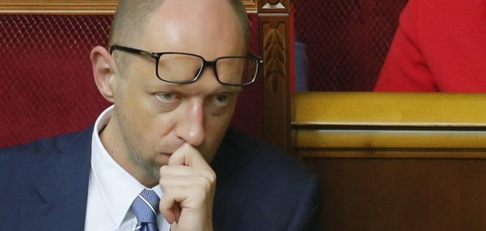 Скоро выборы: Яценюк потребовал наказывать чиновников за субсидии