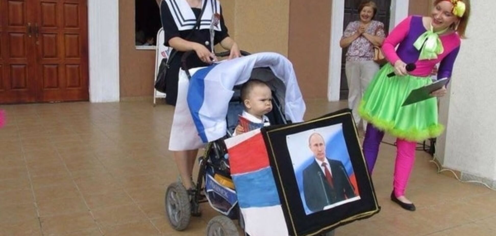 Муждабаев: доказано, что патриотизм в России просто стал видом сумасшествия