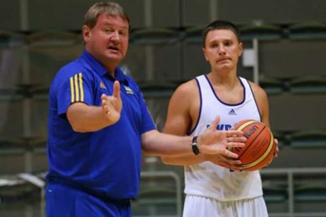 Тренер сборной Украины назвал игроков, которые поедут на чемпионат Европы