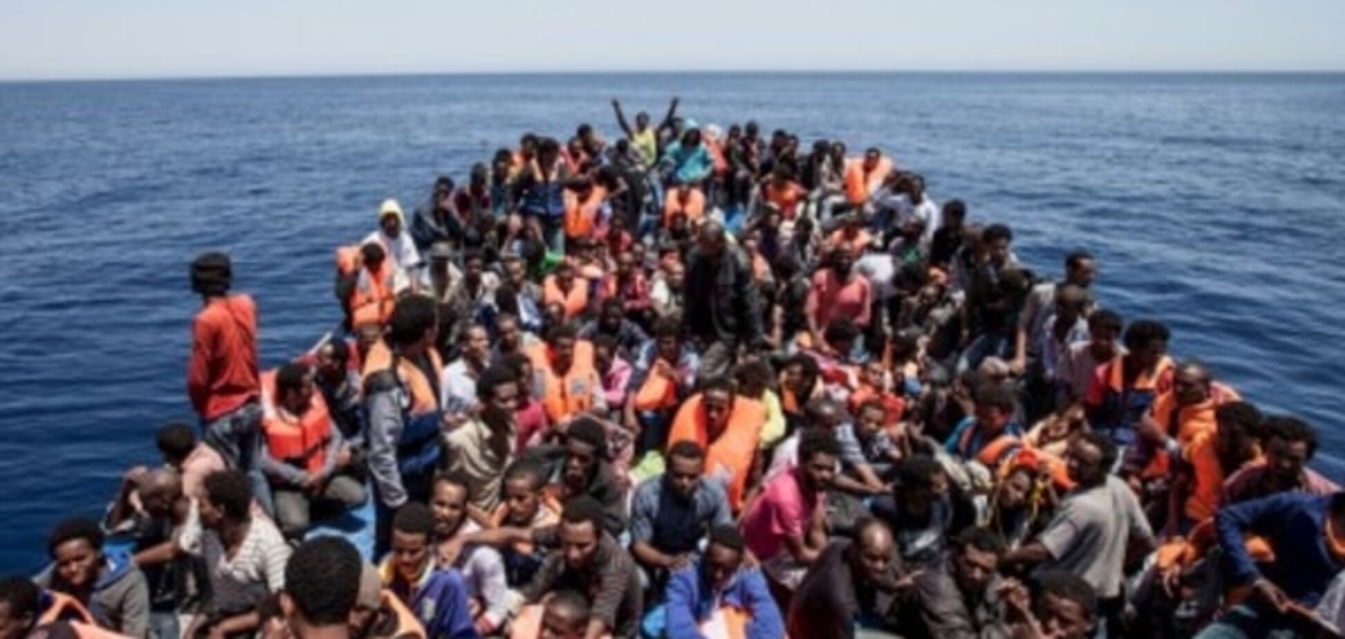 Біля берегів Лівії знайшли судно з 50 трупами