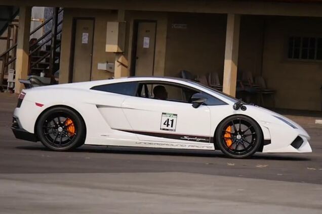 Заряженный Lamborghini Gallardo оказался медленнее электромобиля