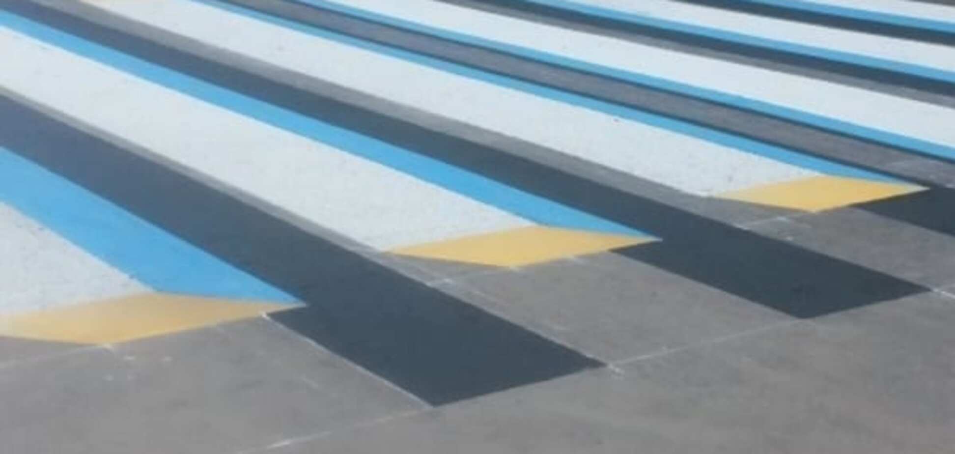 Забота о детях. В Киеве появился первый 3D переход: фотофакт