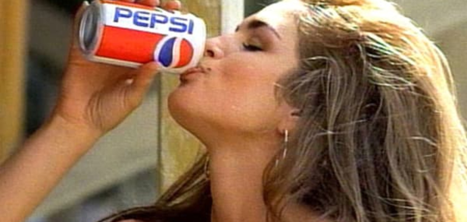 Супермодели 90-х снялись в совместной фотосессии: Синди Кроуфорд, Ева Герцигова и другие спустя 25 лет