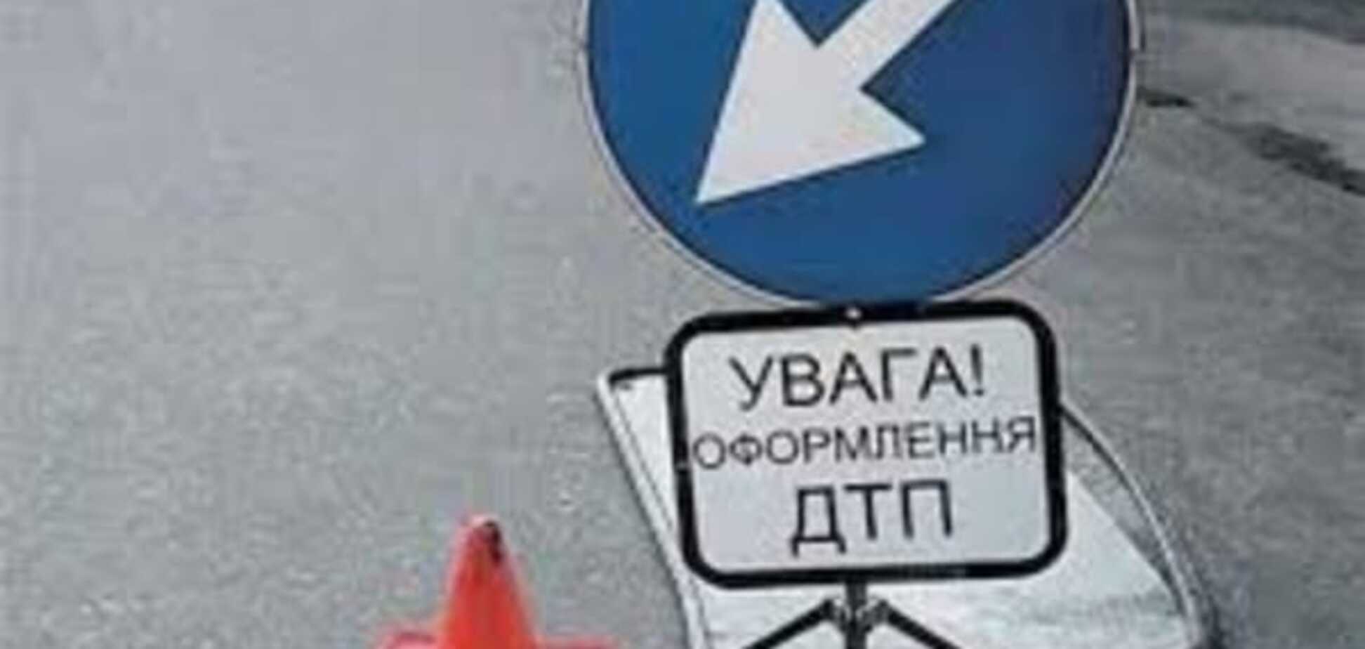 В ДТП под Киевом тяжело пострадала мать с 3-летним ребенком
