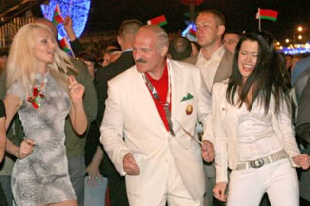 Лукашенко відзначає 61-річчя: таємниці особистого життя, заховані мільйони і дружба з Путіним