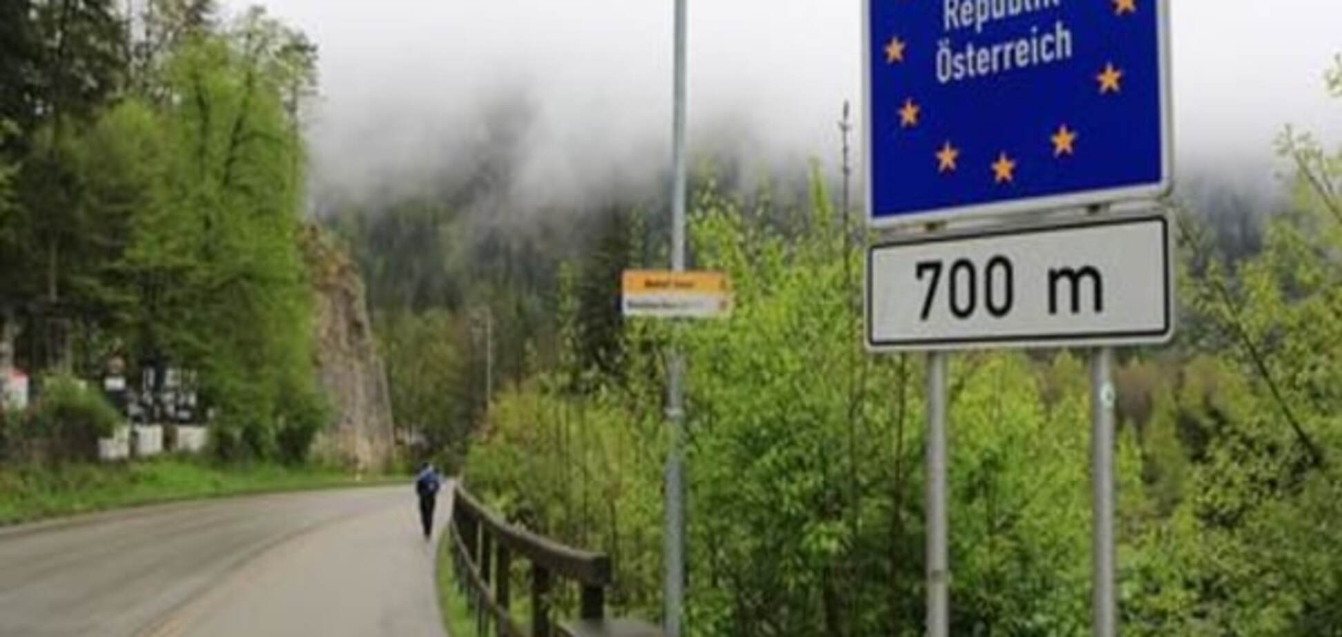 У Австрії виявлена ще одна вантажівка з біженцями