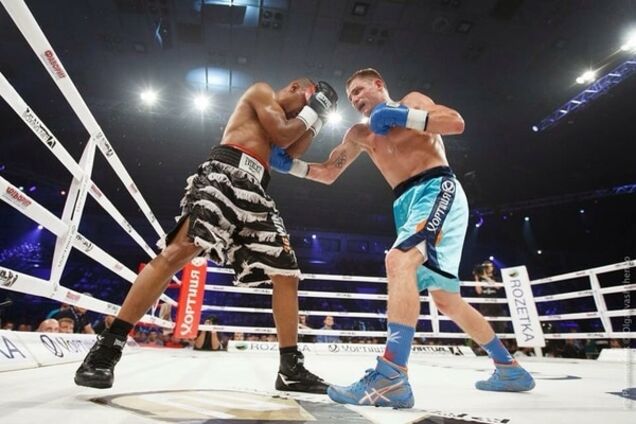 Беринчик с переломом дебютировал в профессионалах: эксклюзивное видео