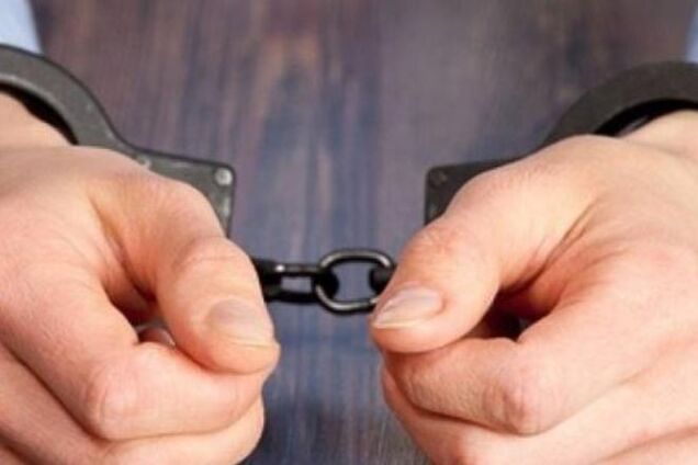 Коррупция на фронте: руководителя налоговой Донетчины поймали на взятке