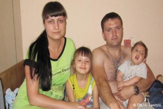 Вимушені переселенці в Україні: всі сподівання на волонтерів