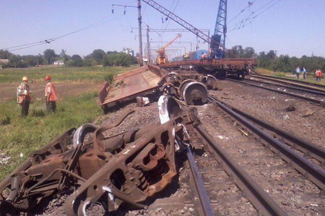 ЧП на железной дороге. В Николаевской области поезд сошел с рельсов: фотофакт