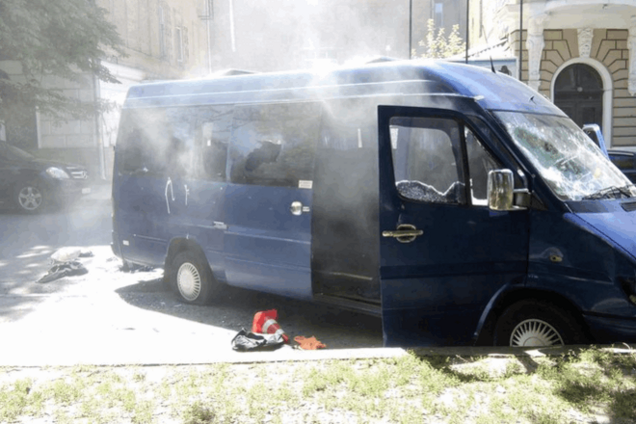 В Харькове стрельба: неизвестные в балаклавах напали на охрану и подожгли офис Добкина. Опубликованы фото