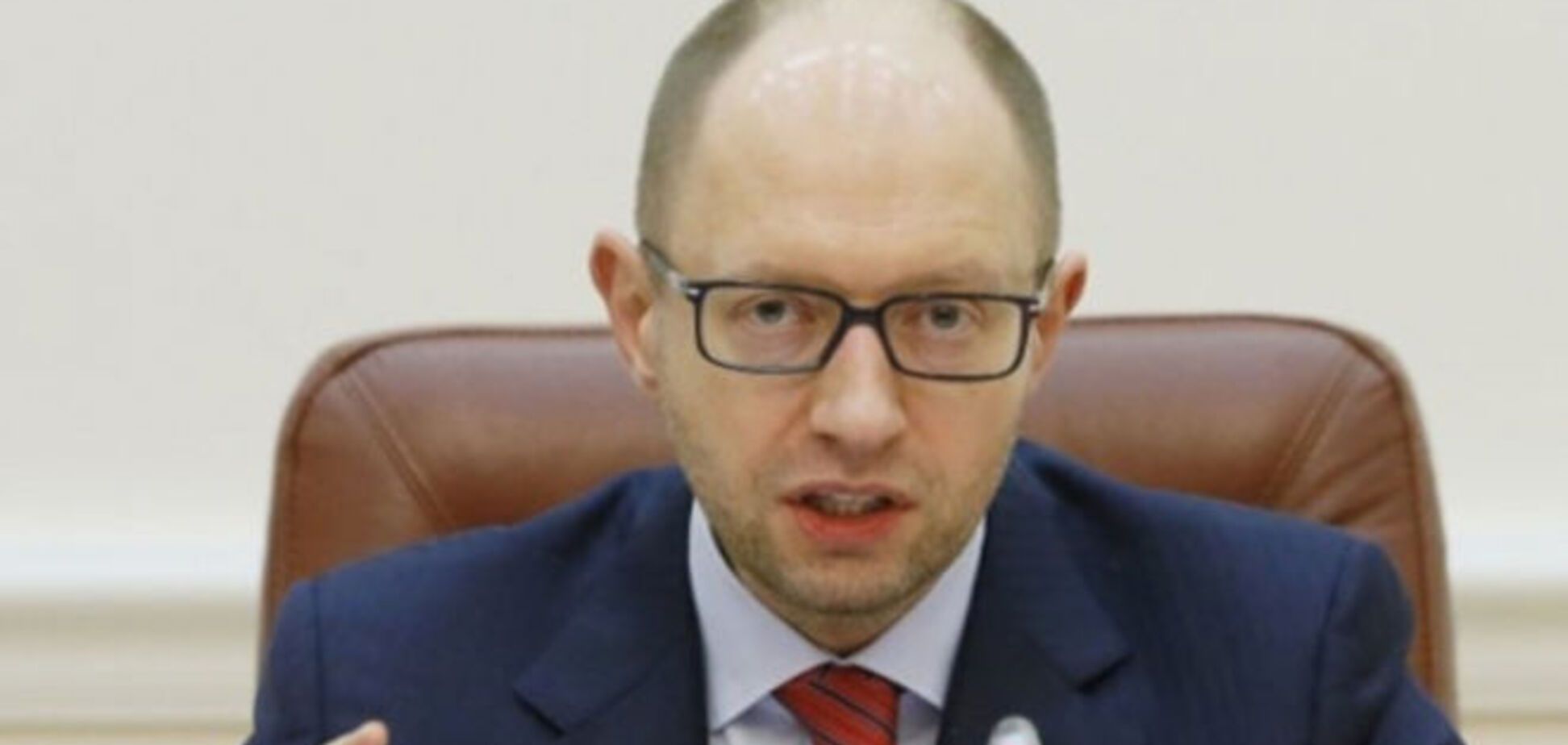 Яценюк озвучил число чиновников, которые внесены в реестр коррупционеров