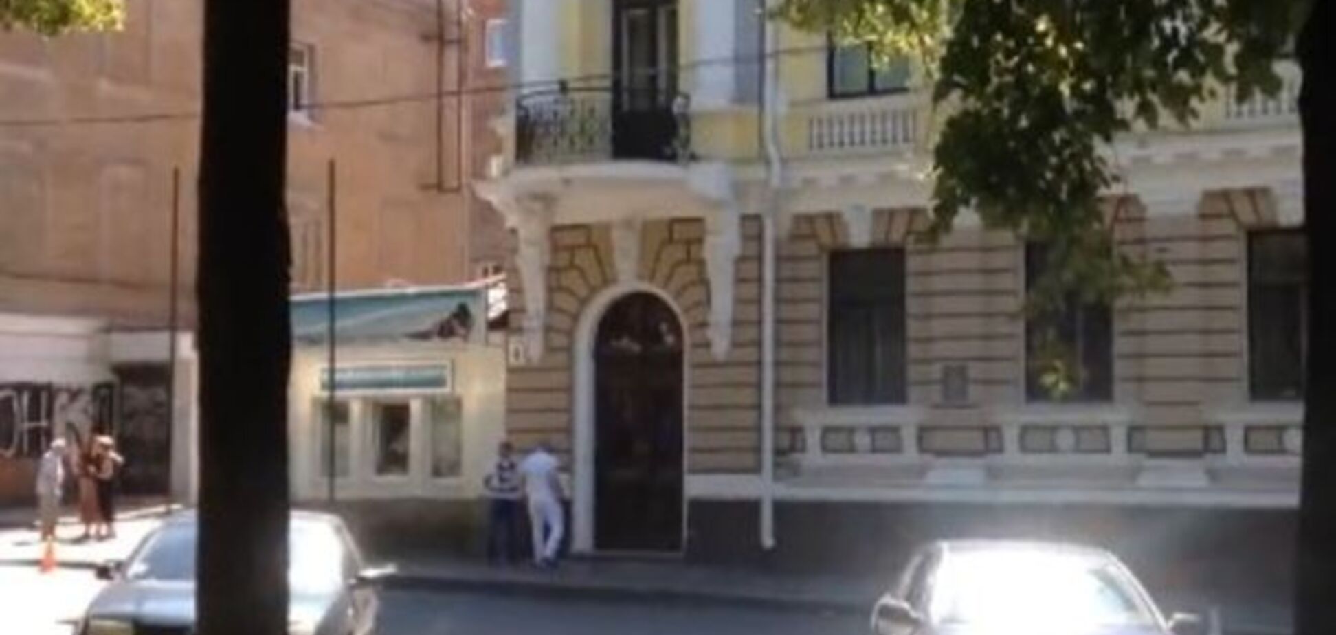 Люди Добкина забаррикадировались в офисе, милиция начала переговоры – СМИ