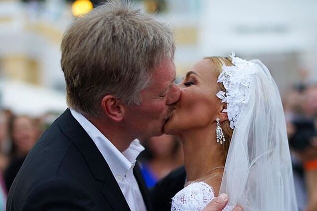 'Могу себе позволить': Навка взяла часы Пескова на себя