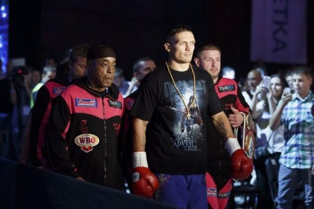 Стали известны сроки очередного боя Усика