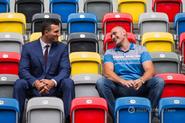 На бой Кличко-Тайсон Фьюри раскуплено 44 тысячи билетов