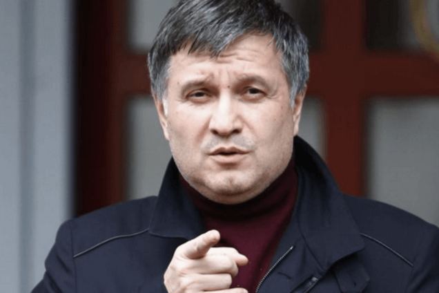 Тягнибок привел бандитов, которые убивали и калечили наших солдат - Аваков