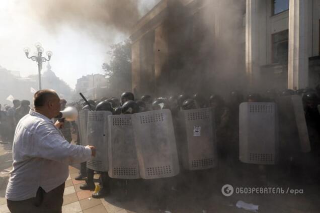 Радикалы предложили ввести мораторий на децентрализацию до победы над Россией