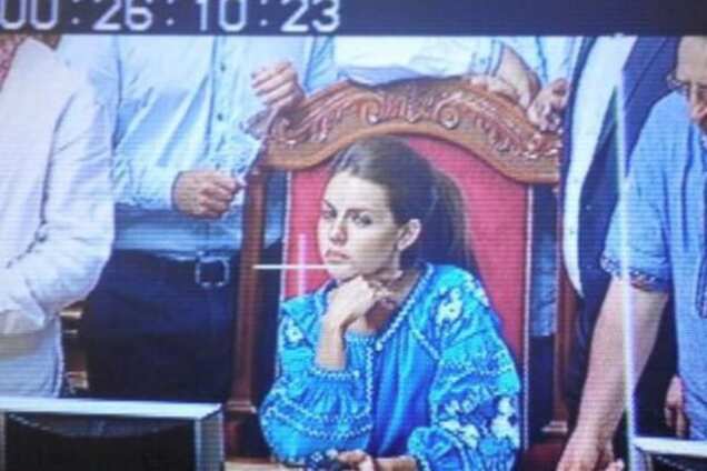 'Радикалка' Кошелева покрасовалась в Раде в вышиванке за 27 тыс грн: опубликованы фото