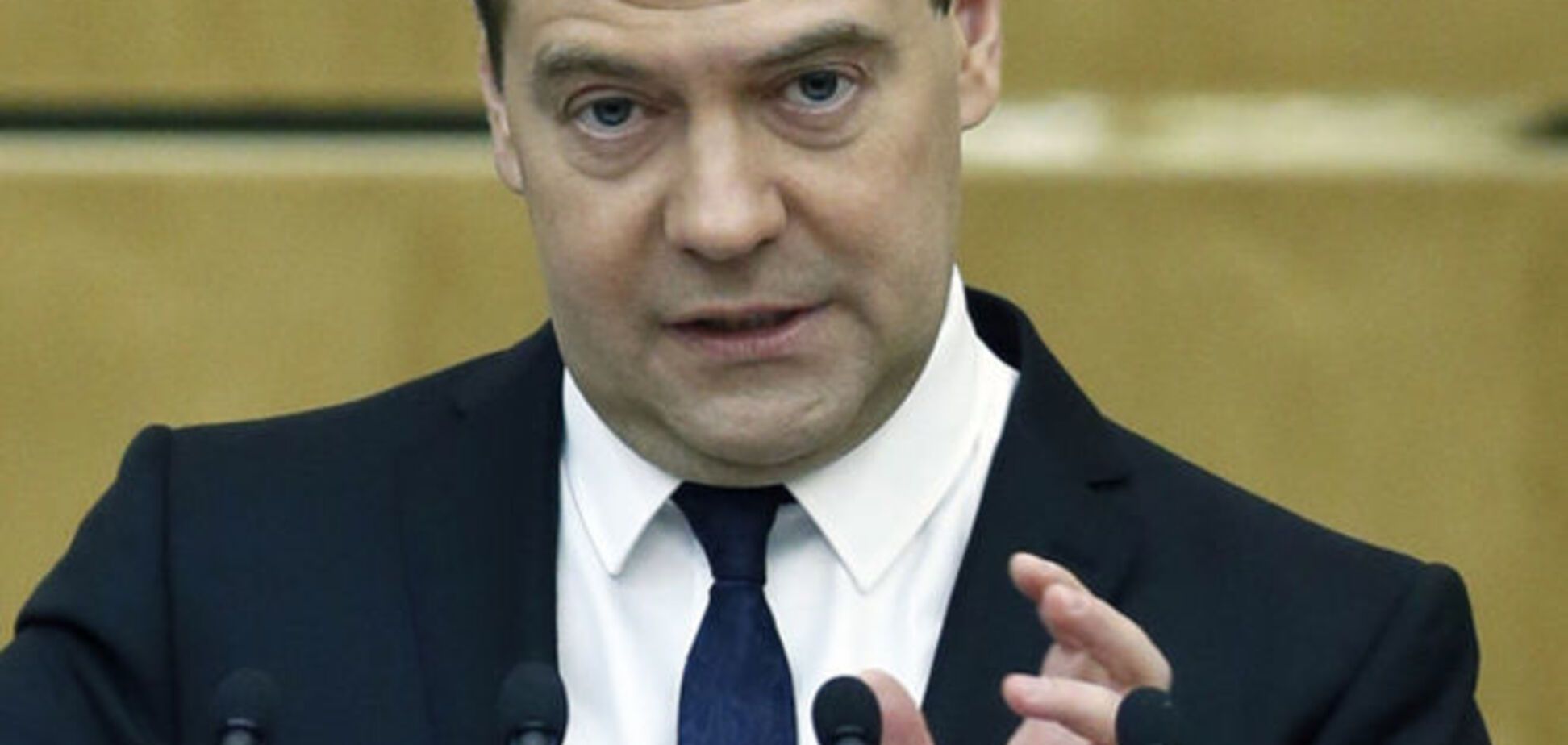 Медведев предложит Путину ввести санкции против Украины