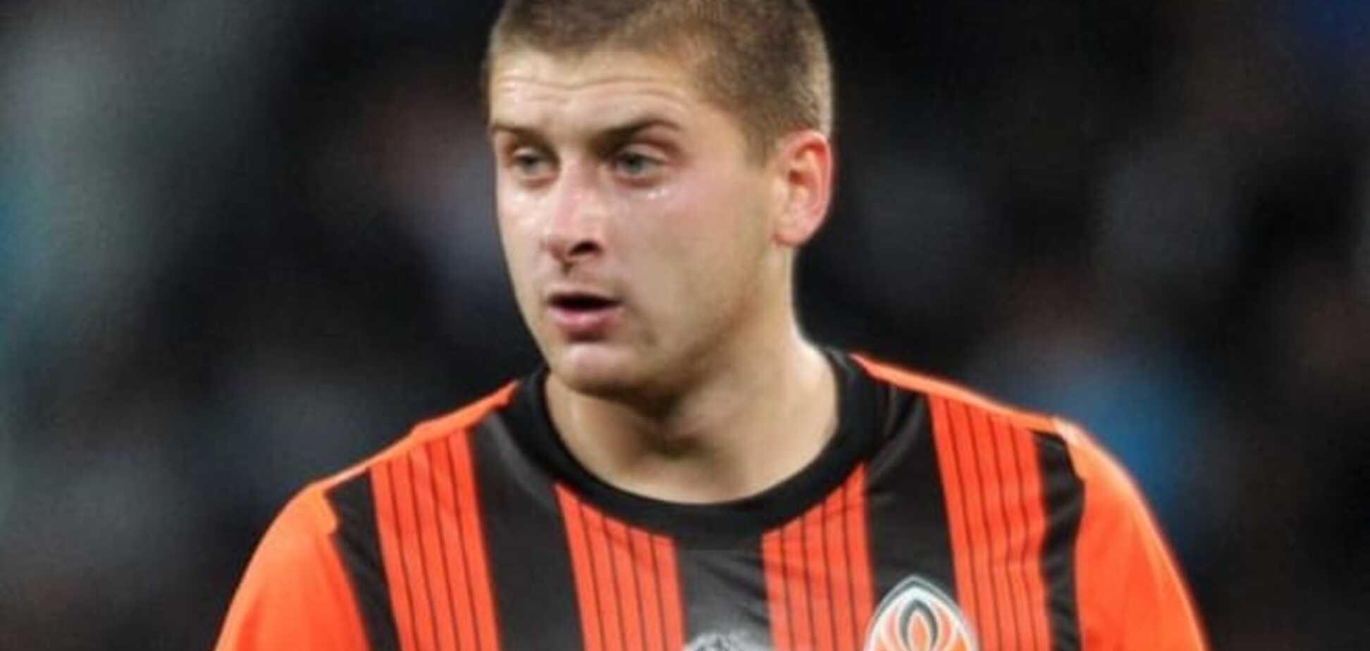 Фанат 'Фенербахче' бросил бутылкой в голову Ракицкого: видео инцидента