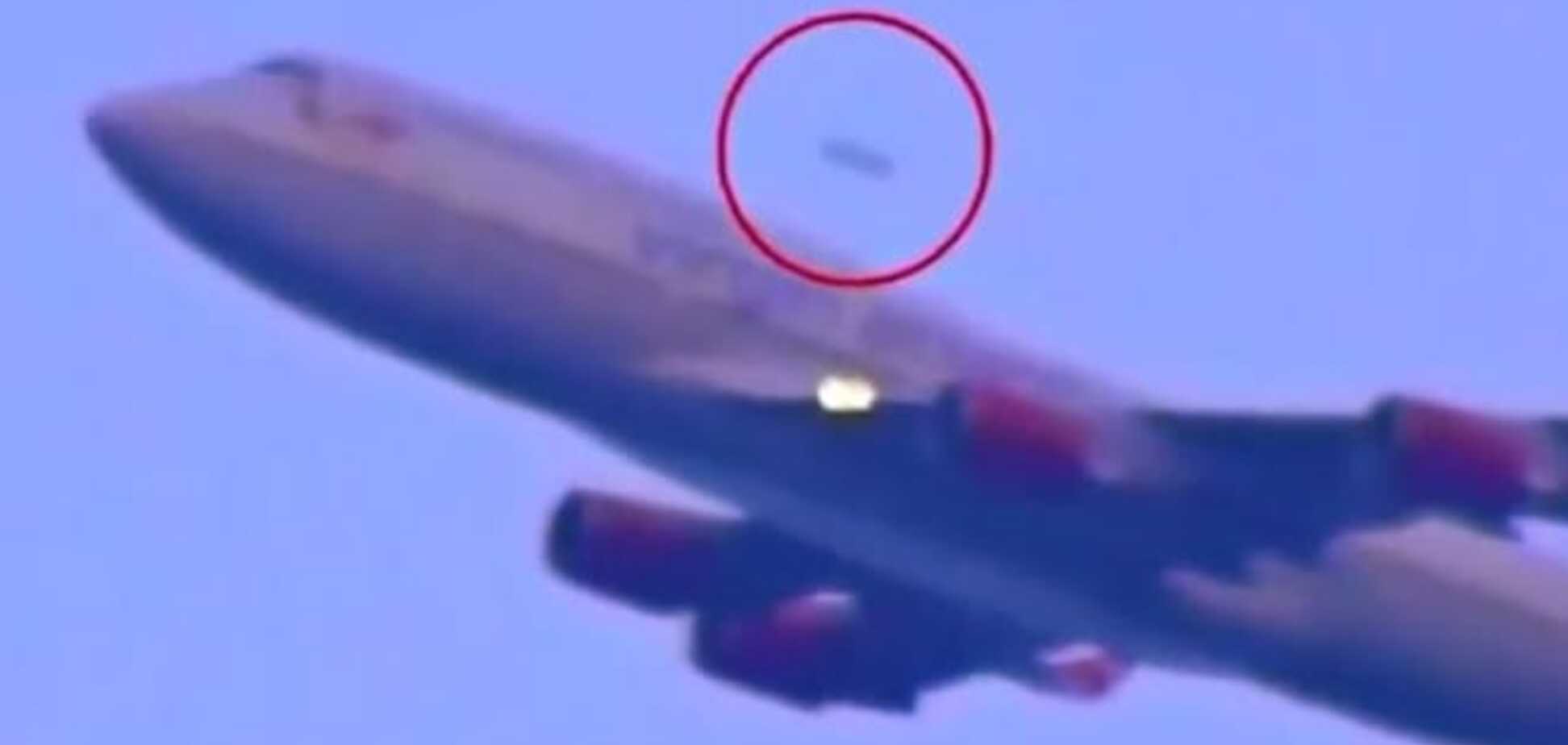 В США шустрое НЛО напугало пассажиров аэропорта: видеофакт