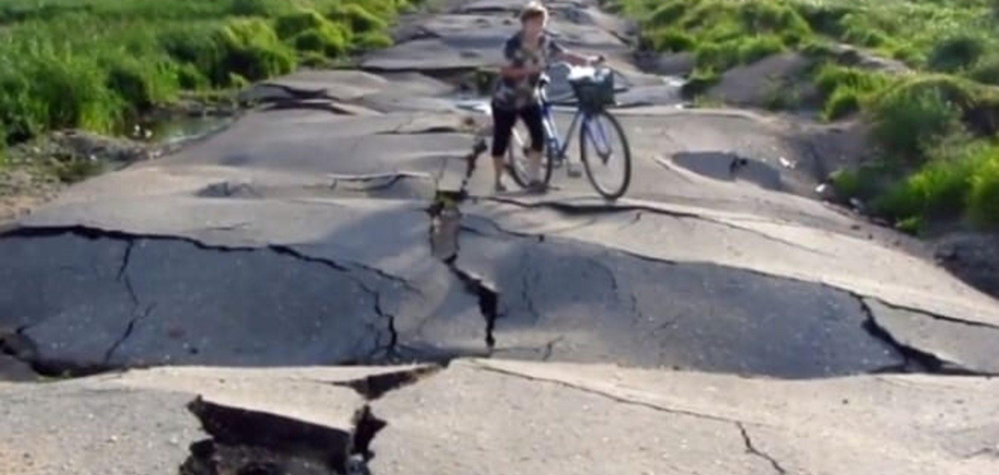 Составлен ТОП-10 наиболее ужасных дорог Украины