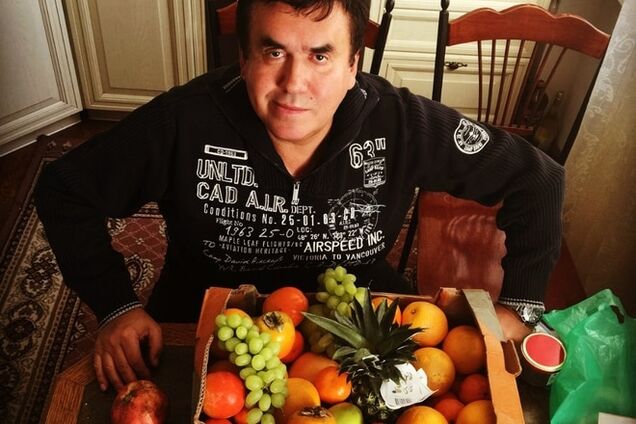 Театр Садальского торжественно пообещал Медведеву уничтожать по 15 кг санкционных продуктов в неделю