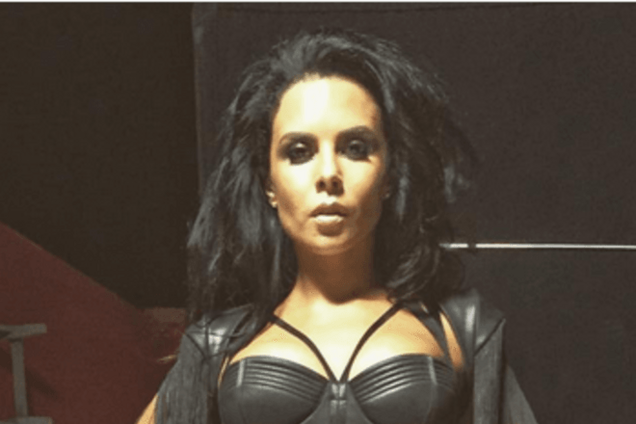 Фото Насти Каменских в кожаном купальнике произвело фурор в сети