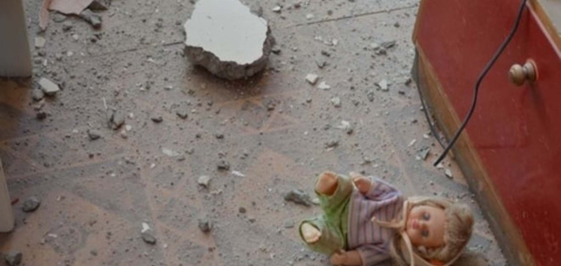 У Донецьку снаряд розірвався в руках у дітей