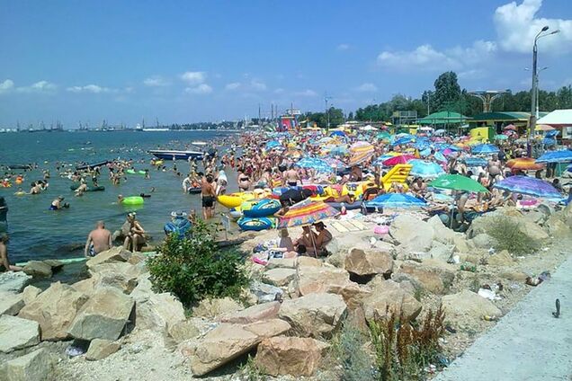 На заздрість Криму: Бердянськ 'тріщить' від туристів, незважаючи на високі ціни
