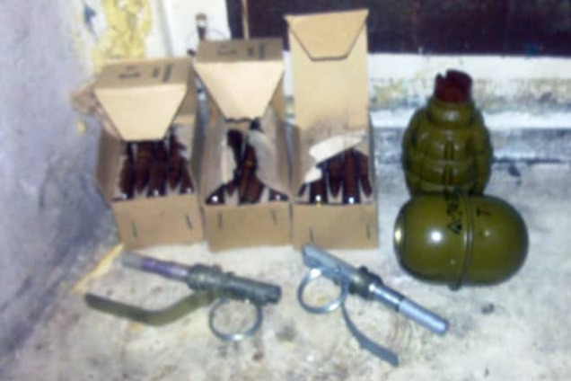 В Славянске задержан 19-летний террорист 'ДНР': у него изъяли боеприпасы