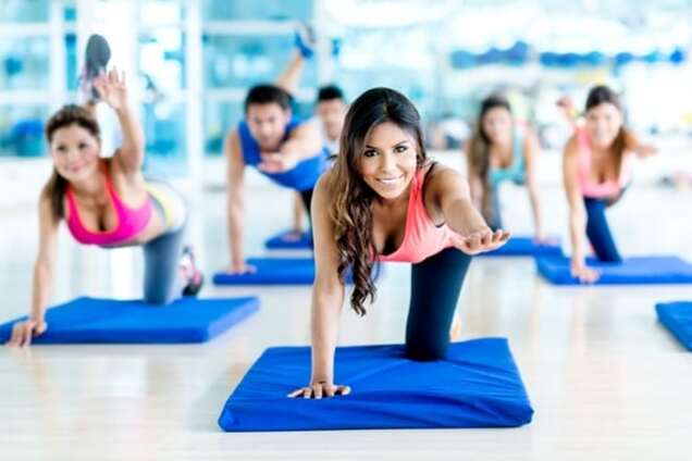 Как за неделю существенно подтянуть тело: упражнения от фитнес-тренера