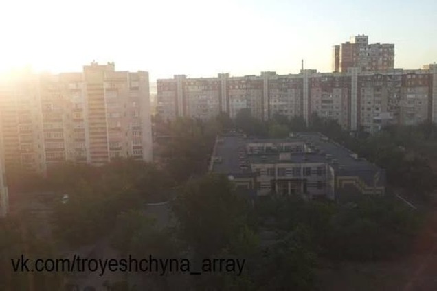 У Києві жителі Троєщини стривожені двотижневим гаром