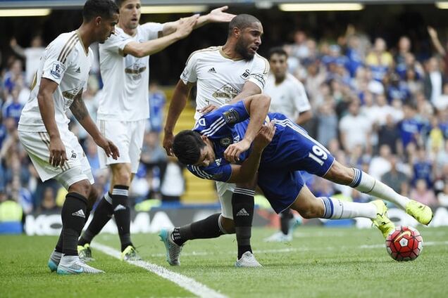 'Челси' оконфузился в чемпионате Англии: видео голов