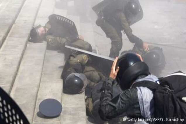 Німеччина вважає неприйнятним 'криваве насилля' у Києві