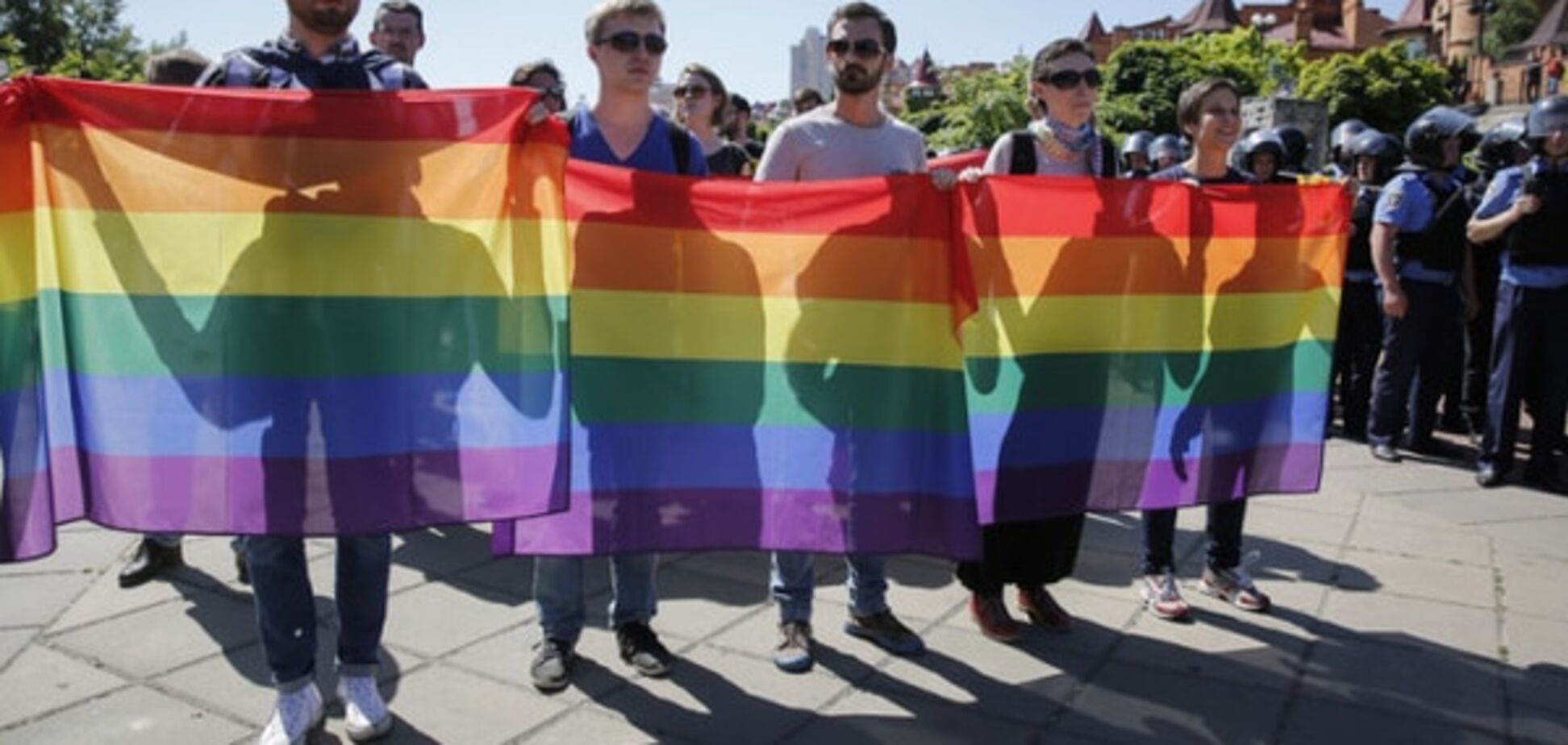'Правий сектор' на Миколаївщині пообіцяв 'жорстку відсіч' геям: опубліковано документ