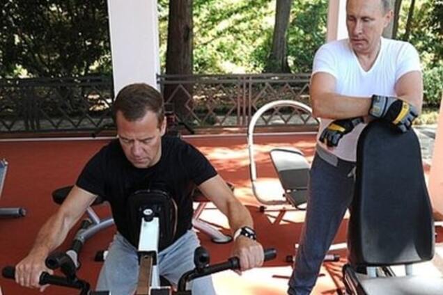 Поэт Быков высмеял совместную тренировку Путина и Медведева