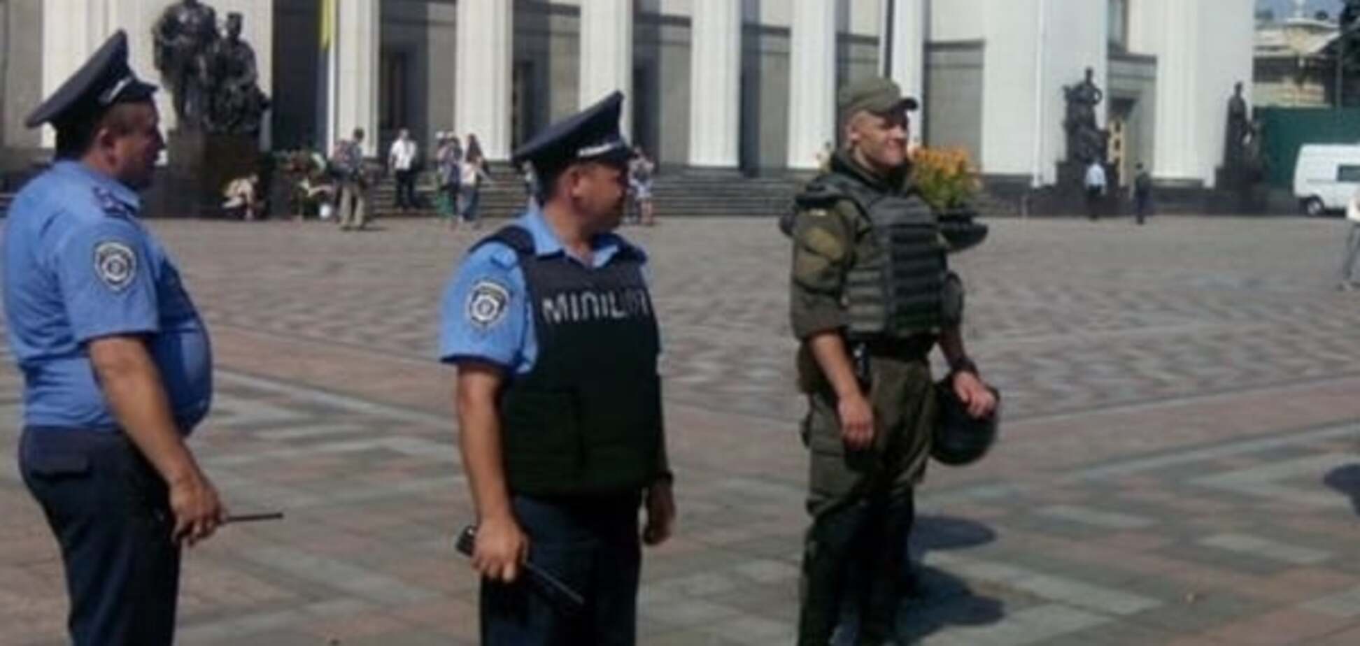 2200 бойцов и 4 бронемашины: в Киеве усилены меры безопасности