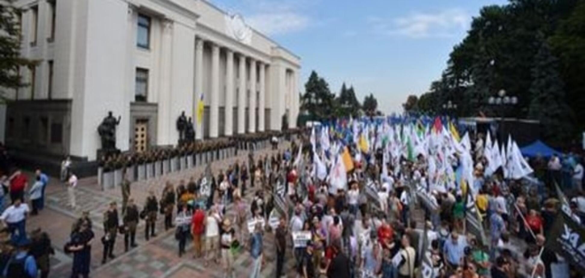 Демократическая коалиция в Украине: период полураспада?