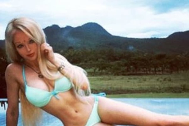 Звездный Instagram за неделю: обнаженная Астафьева и одесская Барби в бикини