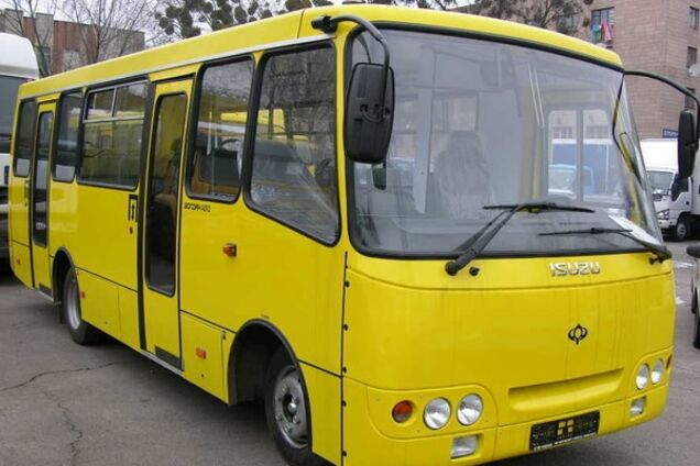 У Києві з маршрутки випала пасажирка - 11 вересня 2015