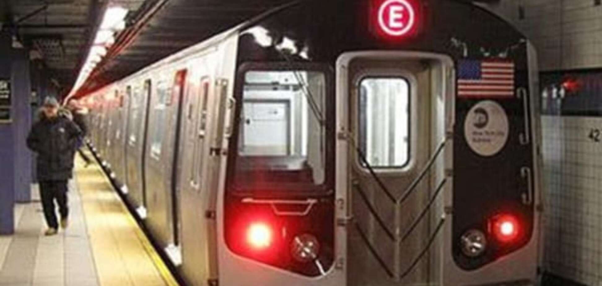 У Нью-Йорку зійшов із рейок потяг метро