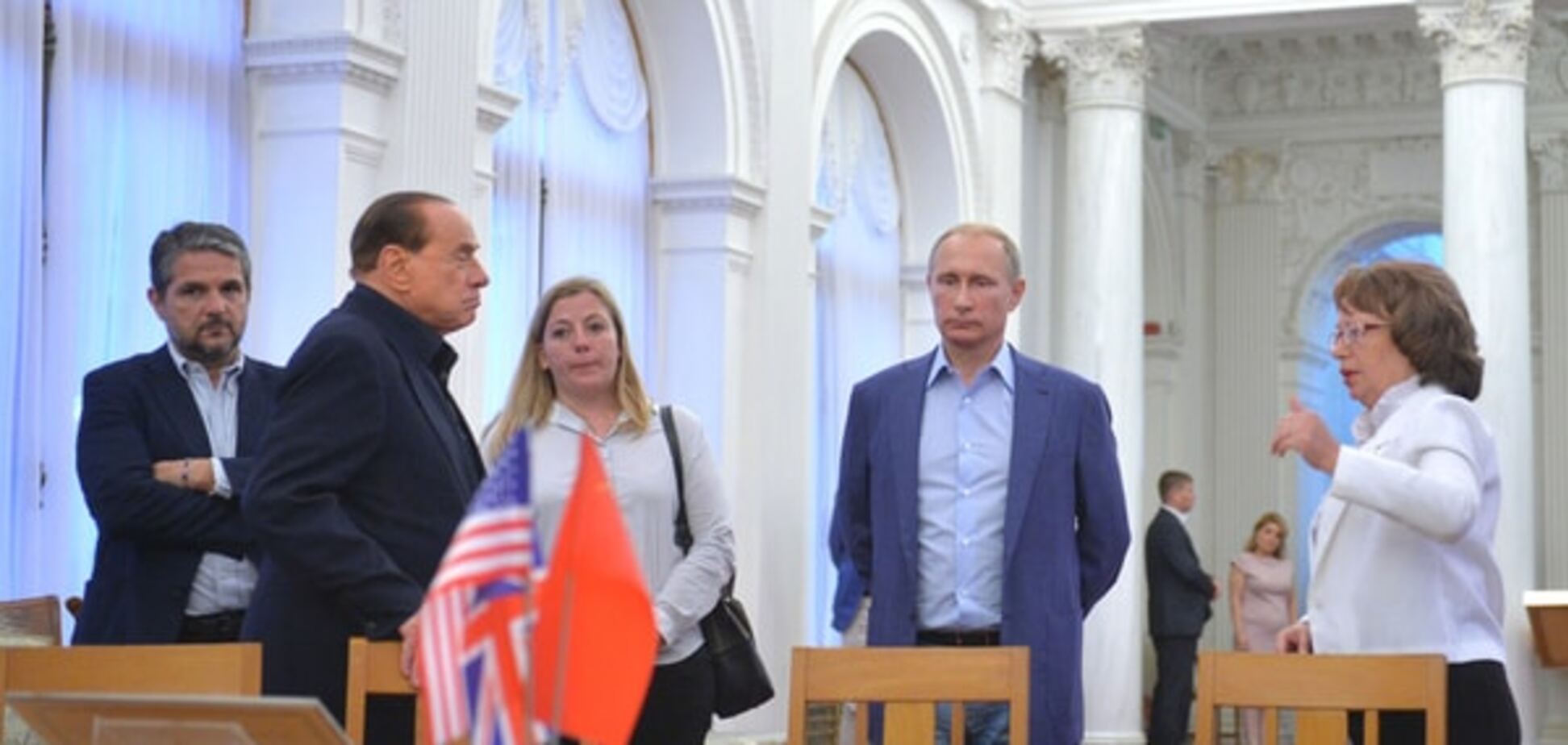 МИД Литвы назвал жалким поступком визит Берлускони в Крым