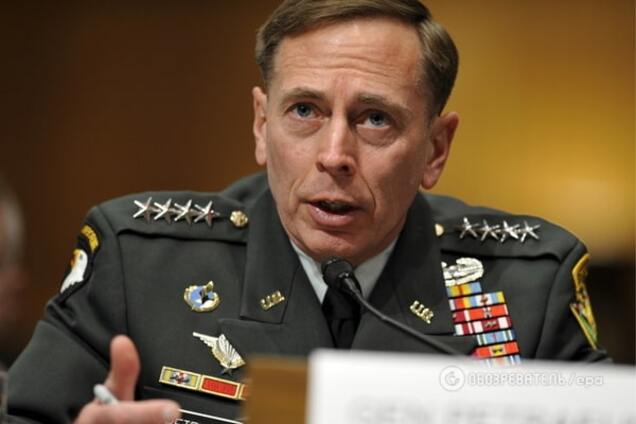 Экс-глава ЦРУ призвал Запад дать Украине защиту от российских танков