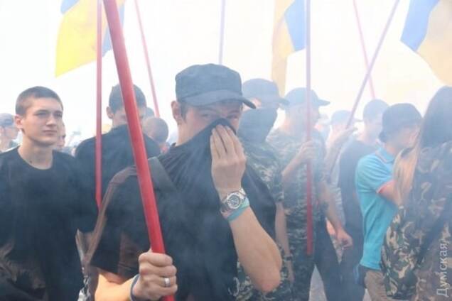 В Одессе марш в поддержку обвиняемых по делу Бузины закончился потасовками